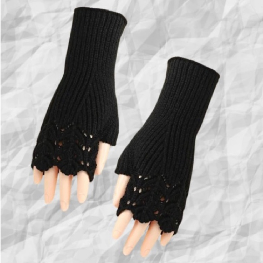 Elegant Gray Knit Fingerless Gloves